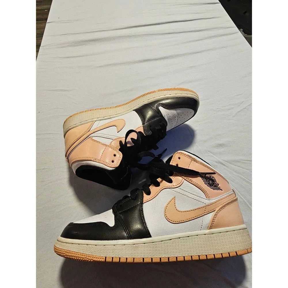 Jordan 1 Mid GS Arctic Orange Black White 554725-133 Mens 5Y Sneakers